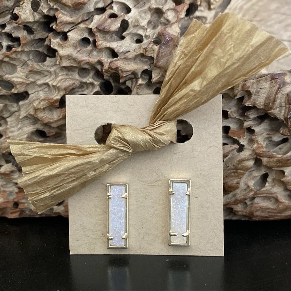 Kendra Scott Leanor Studs in Iridescent Druzy